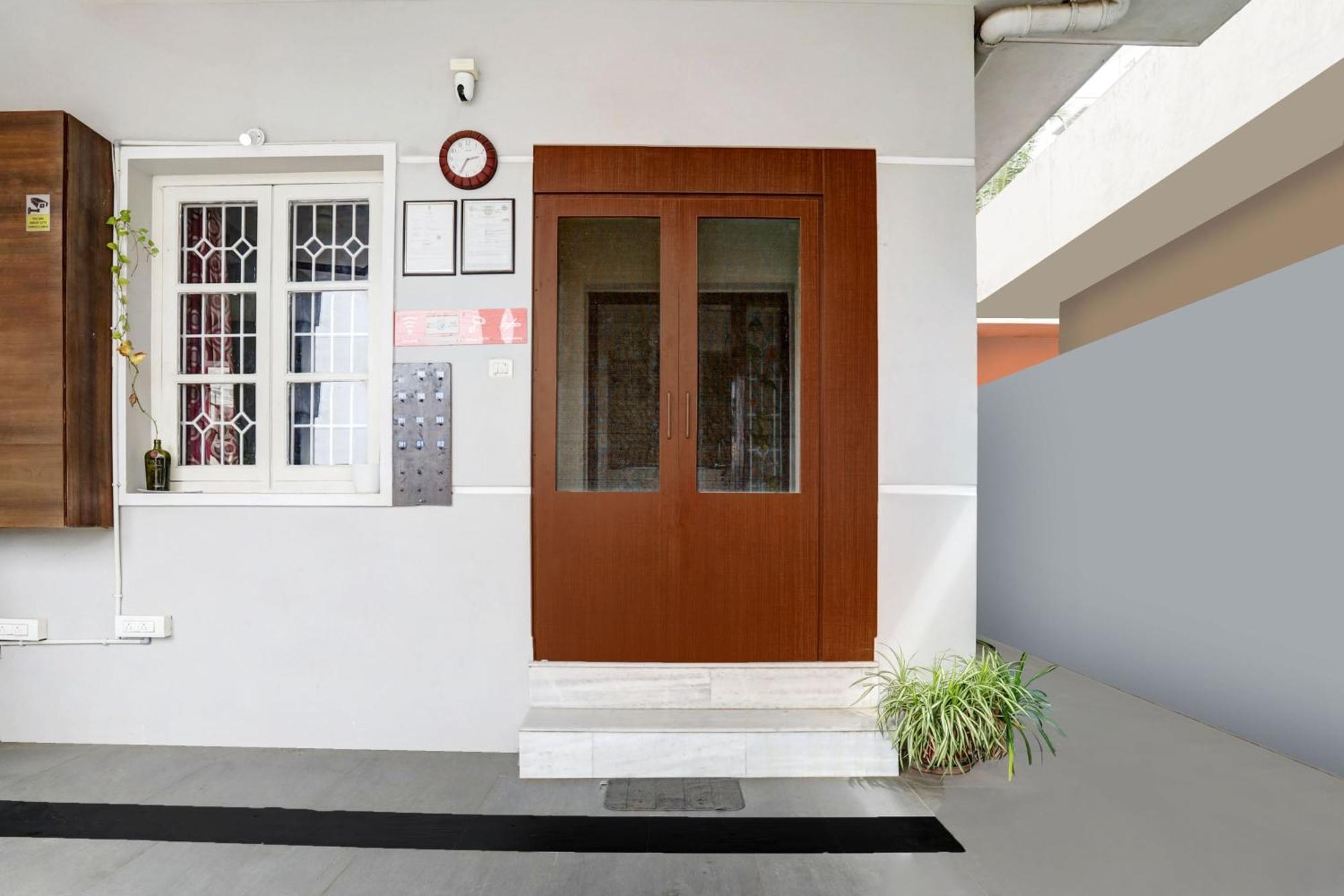 Super Hotel O Ashok Nagar Near Jntu College Kākināda Exterior foto